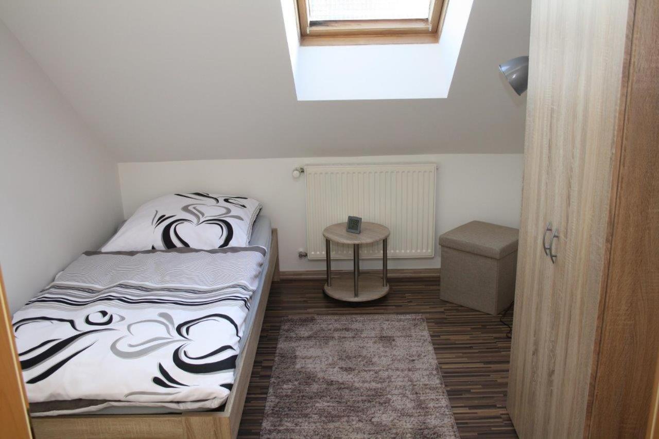 Ferienwohnung Kempf Mandelbachtal Ommersheim Exterior foto