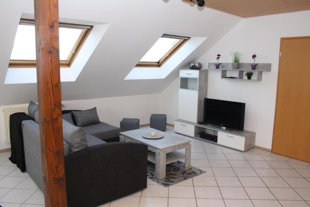 Ferienwohnung Kempf Mandelbachtal Ommersheim Exterior foto